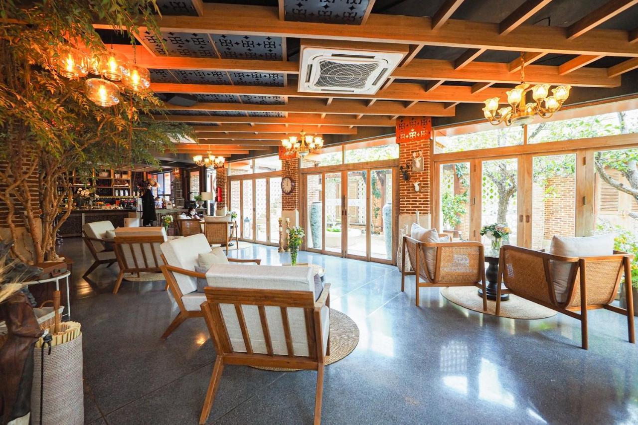 Sanae' Oldtown Hotel Chiang Mai Exterior photo